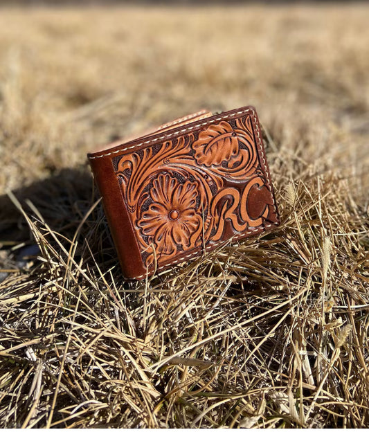 Bifold wallet with money clip